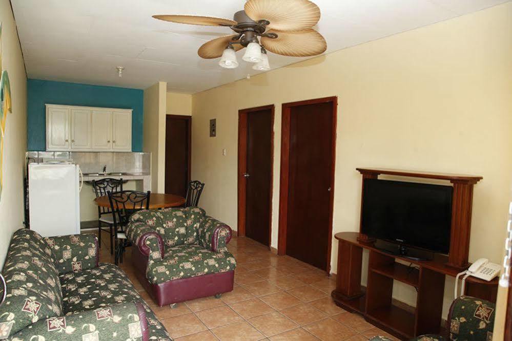 Apart Hotel Pico Bonito La Ceiba Exterior photo