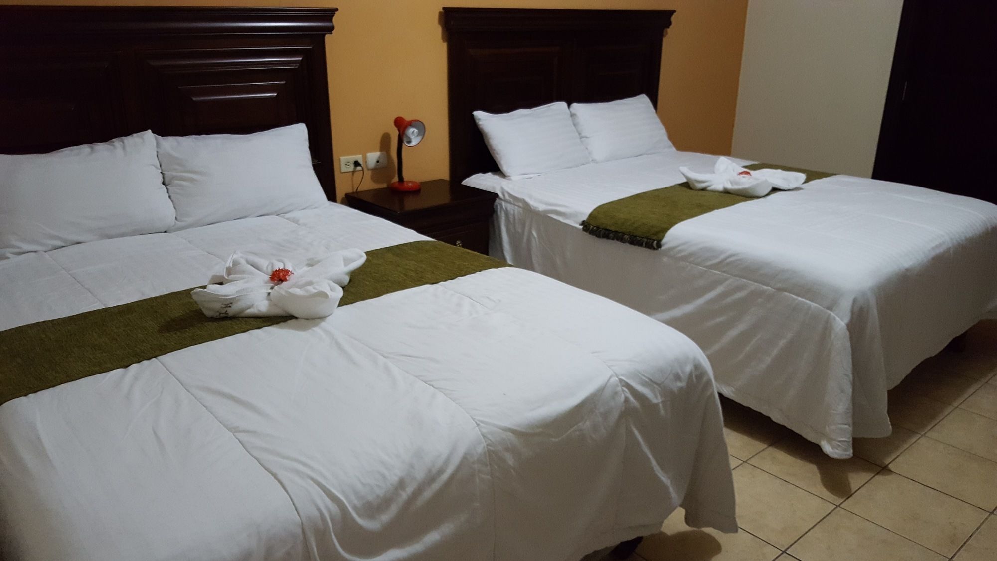 Apart Hotel Pico Bonito La Ceiba Exterior photo